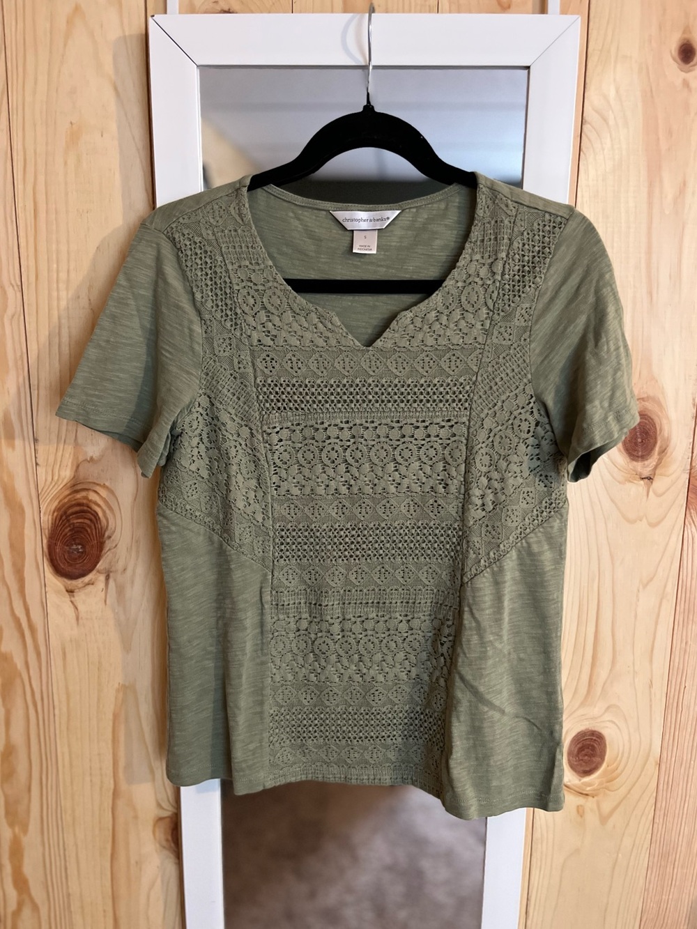 ☀️ $3/15☀️ Lace Detail Spring Green Tee 100% Cotton